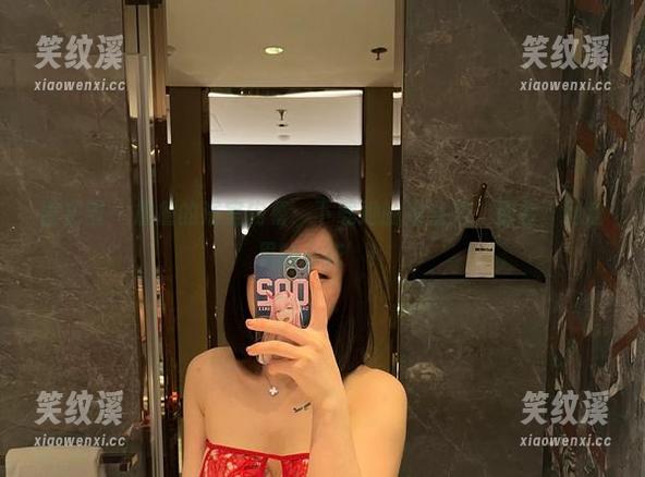 詹詹 微密圈 - 詹詹的浴室内幕:下载她的淋浴秀,别名‘网盘里的水花’!