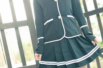 青豆客 – 施忆佳的礼服写真,真有那么重要吗?