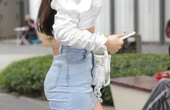 魔镜街拍 – 写真时间!OL美女婷婷的薄丝黑科技,高清捕捉不得了!